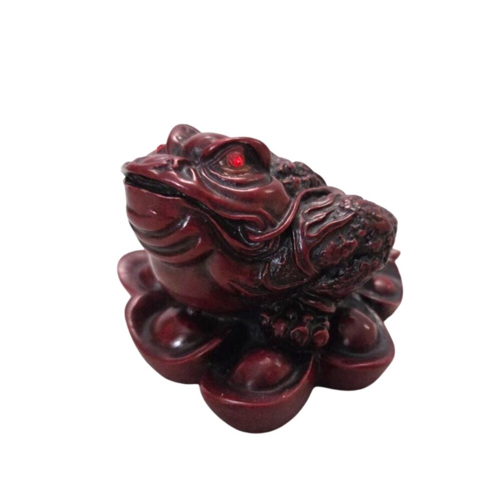Chinese Red Resin FROG 3 Legged Feng Shui Toad Figurine Red Eyes Money